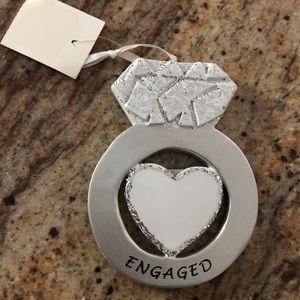 ENGAGED CHRISTMAS ORNAMENT 🌫
